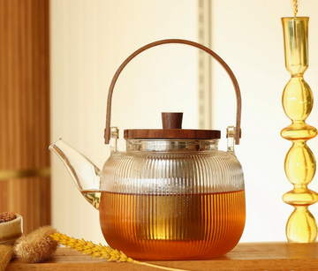 30 oz Mugi Glass Teapot with Handle and Wooden Lid (Ogo Living)